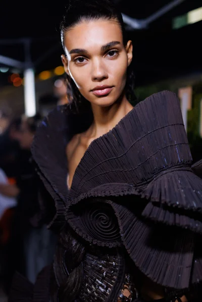 Look 27